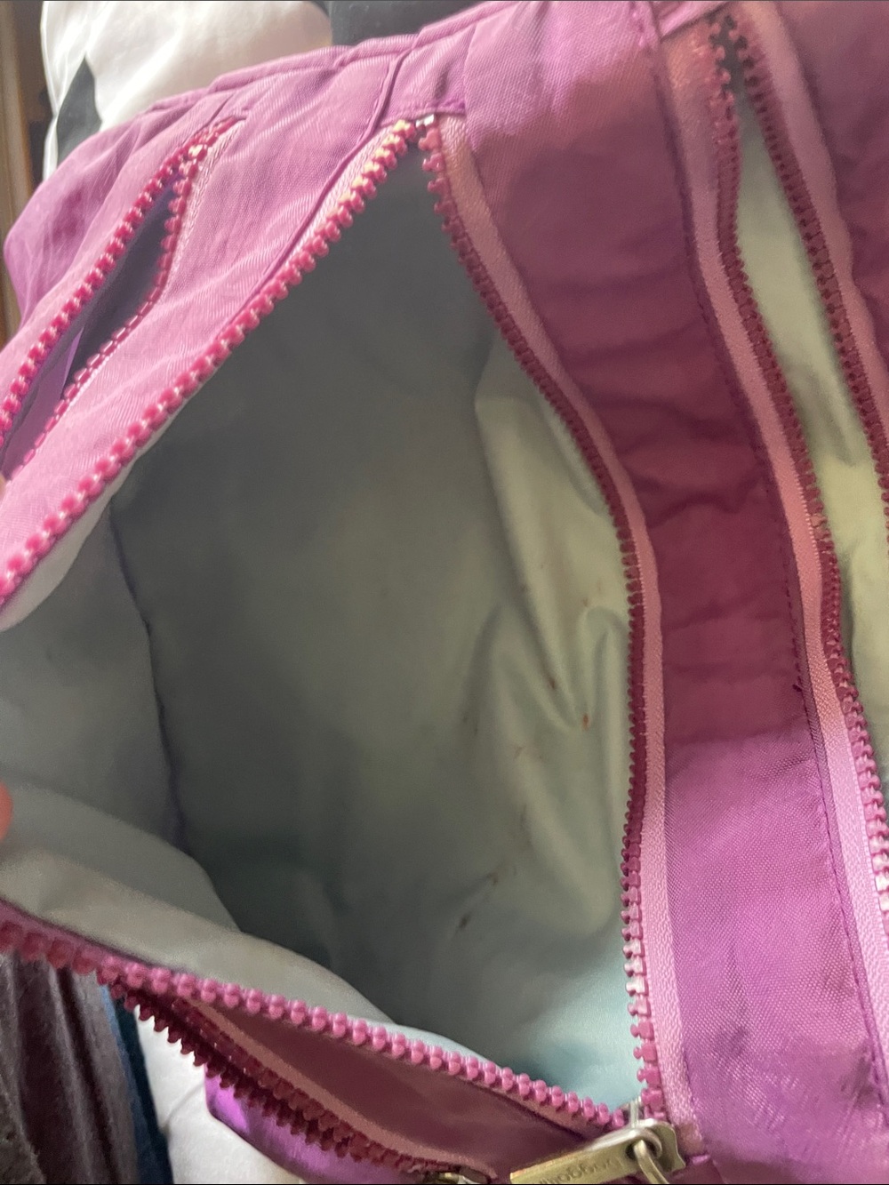 Baggallini Plum Crossbody with Multiple Zip Pockets - Picture 4 of 9